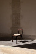 Chaise Calyx