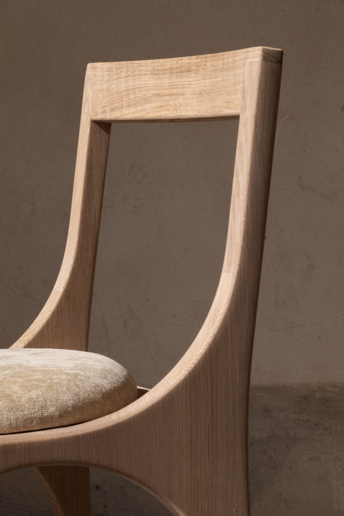 Chaise Calyx