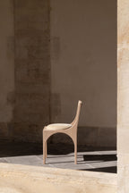 Chaise Calyx