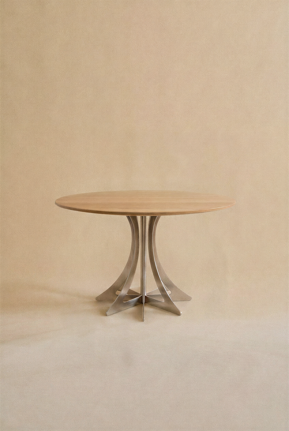 Table Fibonacci - Acier inoxydable et bois massif ‚Äî Chêne naturel